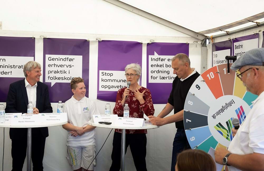 PRAKTIKPLADS-LYKKEHJULET skabte god debat under folkemødet. Foto: Henrik Terney