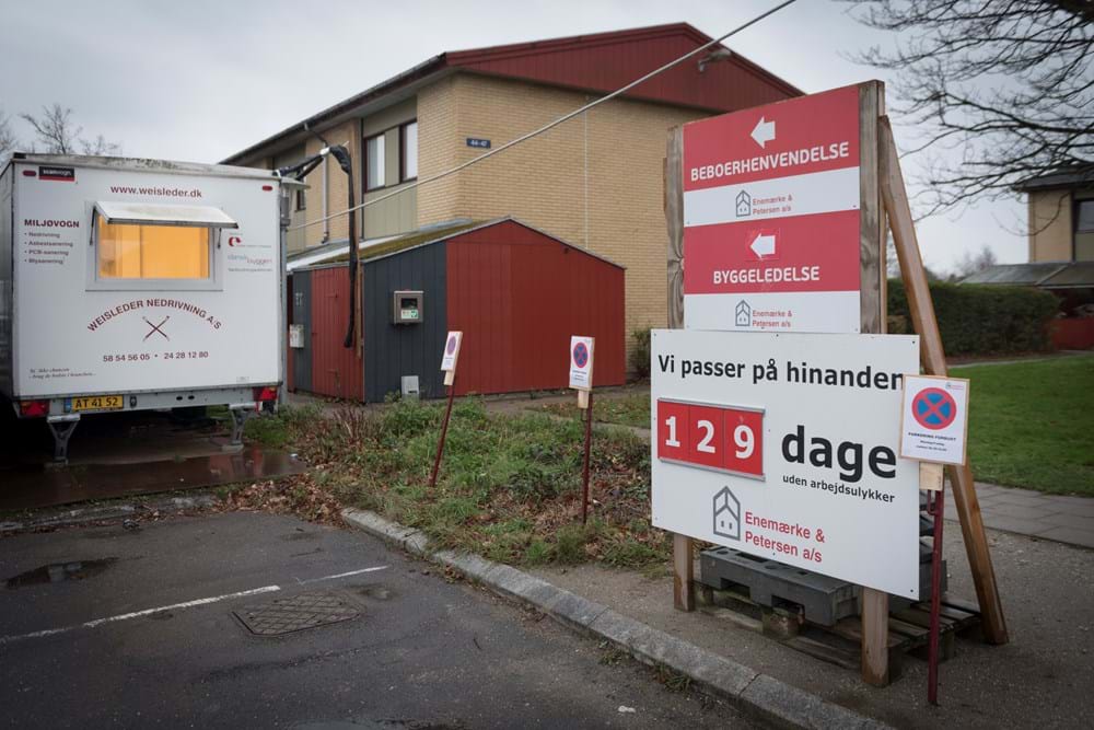 Den skarpe fokus på planlægning og optimering af byggeriet betyder også færre arbejdsulykker. På pladsen i Greve har der ikke været en ulykke i mere end fire måneder.