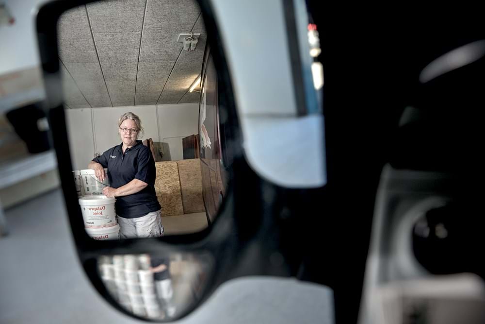 Majbritt Dueholm er malermester i Tarm, og har været selvstændig siden 2007. På de 12 år har hun et par gange været uheldig og har fået ansat de helt forkerte i virksomheden.