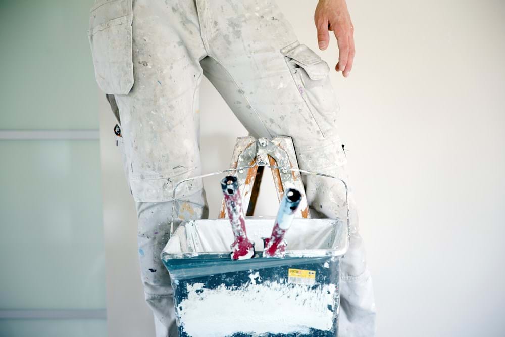 Et øget håndværkerfradrag vil sikre, at de indefrosne feriepenge kommer erhvervslivet til gavn.