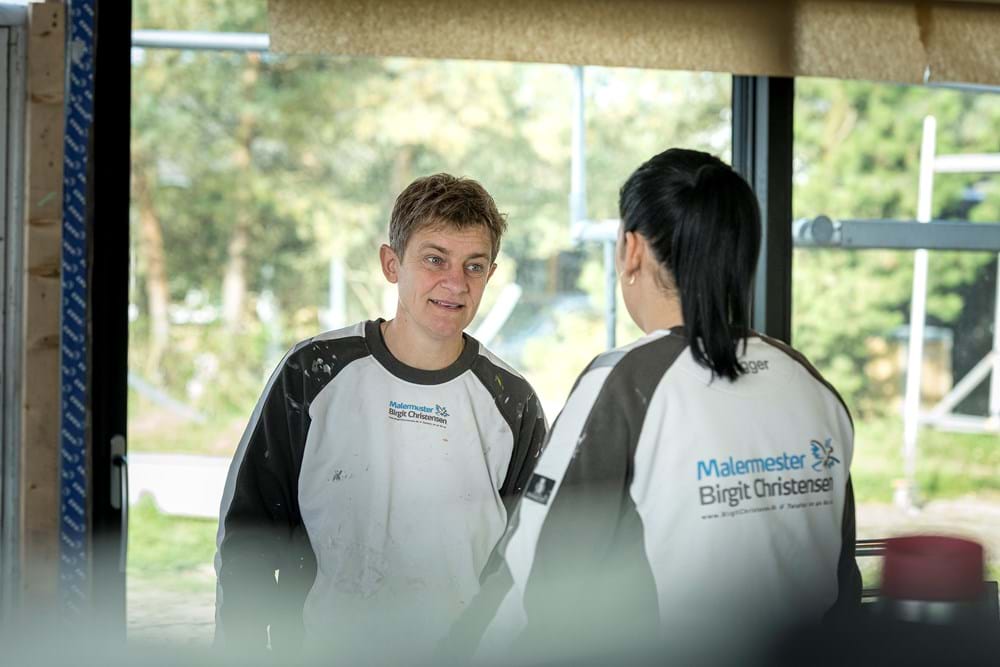 Malermester Birgit Christensen fører tit en indre dialog om tillid og kontrol. Helst vil hun udvise tillid til sine medarbejdere.