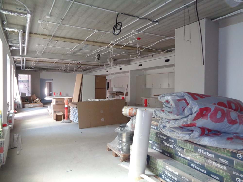 Du går bare i gang maler, vi er bagud efter tidsplanerne...Foto: Faglig teknisk afdeling