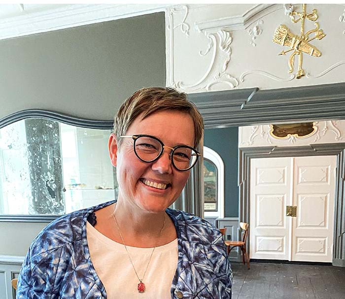 Heidi Zilmer bruger i dag mange af de værktøjer hun fik, da hun tog Malerfagets Videregående Uddannelse, når for eksempel herregårde skal farvesættes og føres op til den moderne tid uden at negligere historien.