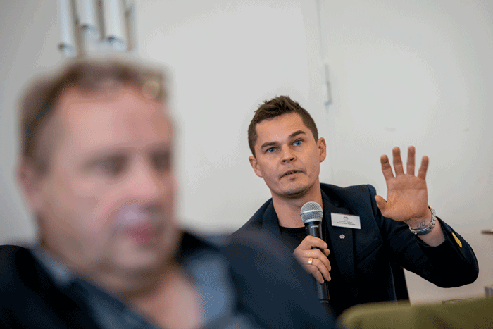 Andreas Nielsen mente, at det lidt for ofte gik op i anekdoter om de gode gamle dage, når man mødes i laugene. Foto Søren Hytting.