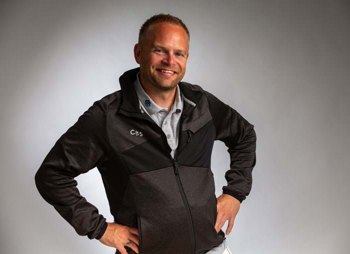 Malermester Christian Crillesen indrømmer, at virksomheden i år er reddet af en butikskæde, der skulle have maler 75 butikker på Sjælland. Foto Søren Weile